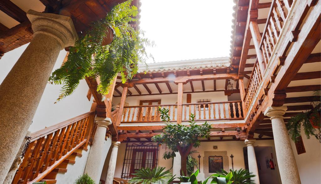 Posada Del Tio Juanon 나발카르네로 외부 사진